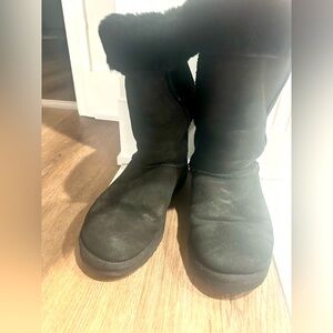 Women's Black Shearling Boots